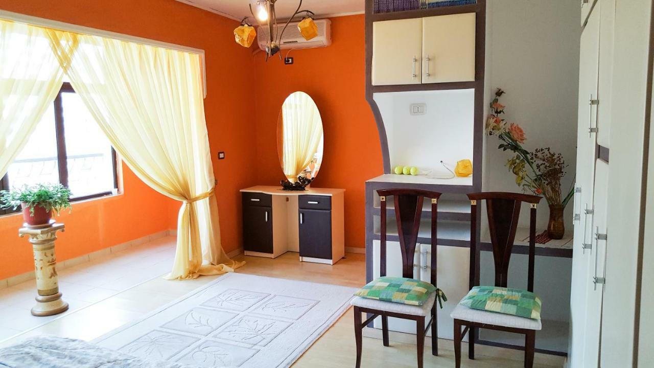 Home Hostel Shkodër Dış mekan fotoğraf